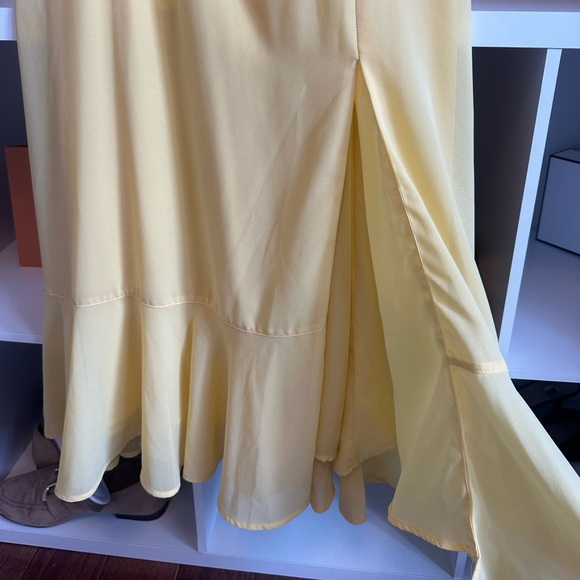 Tie-Shoulder Yellow Maxi Dress - Picture 4 of 4
